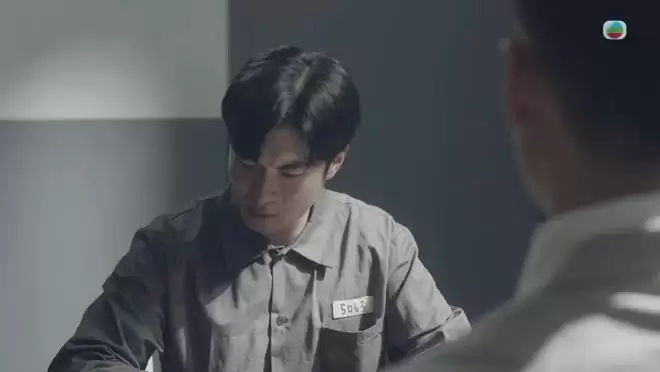 �옷����4��犷�ͥ���ɫ�� �y����Ԋ���������Լ��Ȍ���