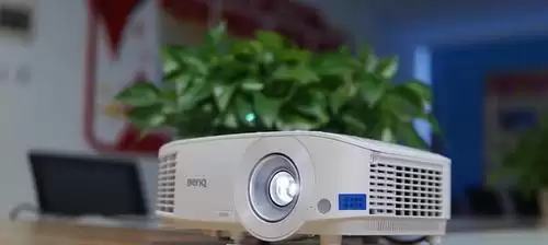 ͶӰ��Ͷ����������������ʵ�ִ���������