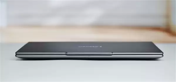 3K OLED+120Hz������YOGA Pro 14 Aura AIԪ����ͼ��