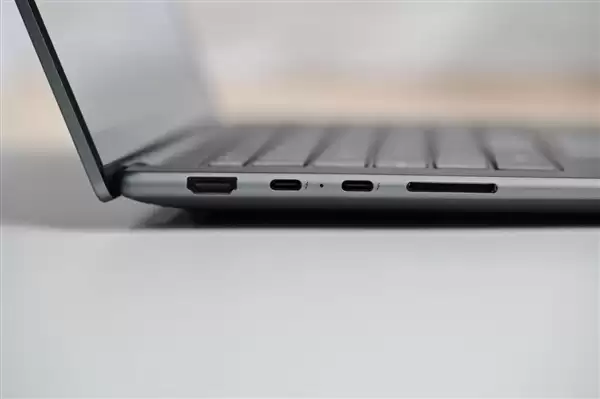 3K OLED+120Hz������YOGA Pro 14 Aura AIԪ����ͼ��