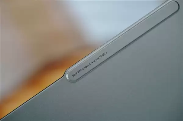 3K OLED+120Hz������YOGA Pro 14 Aura AIԪ����ͼ��