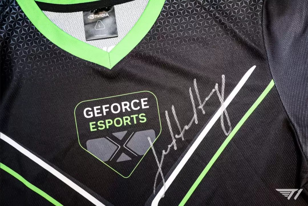 ��Ӣ�����ˡ�ս��T1�����ѫ�ױ�ǩ���ӷ�