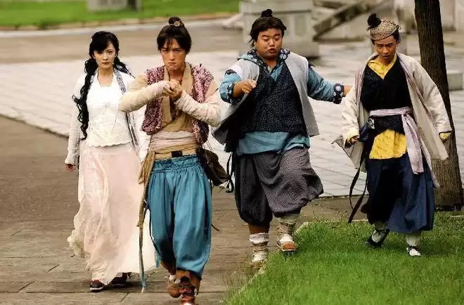 �����ݼ������6��������ǰ������Ȼ���񣬡�αװ�ߡ����������