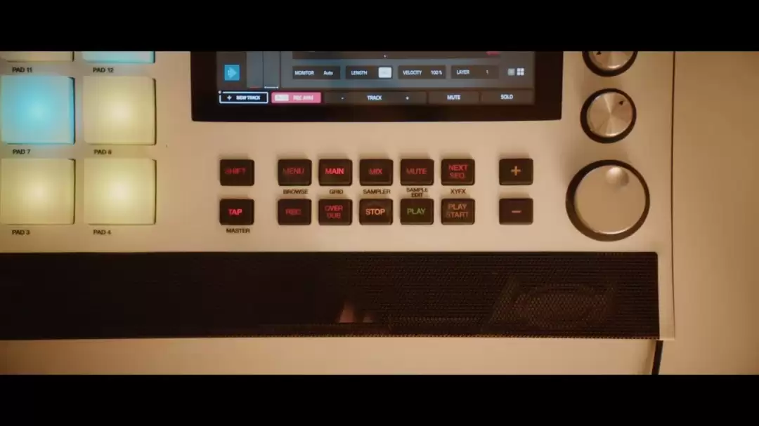 ���ι���