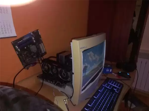 үү������� �����˵��ģ���̨�ϹŶ�CRT��ʾ�������ܴ�2K��Ϸ��