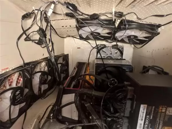 үү������� �����˵��ģ���̨�ϹŶ�CRT��ʾ�������ܴ�2K��Ϸ��
