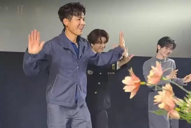 ������͡��������죬42���캣�����׽�Ӳë�״֣������Ӻ���Ӯ��