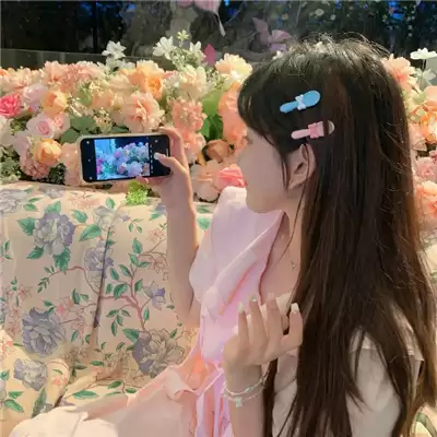 ����΢���ǳƼӷ���Ů��(��ѡ100��)