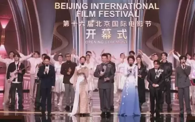 ��Ӱ�ڿ�Ļʽ������λ�粨�����ڱ�����Cλ��ǿ���������м����