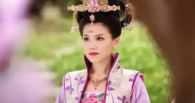 ����ɫ�������лʸ�������ʷԭ�͡�����¡�����ڳ���