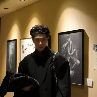 ��ѡ100����ɫ��������������������ظ��Է��
