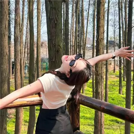 Ů�����ִ���С������100����ѡ
