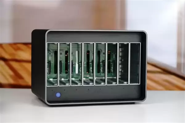 ����LaCie 8big Pro5 64TB����Ӳ��ͼ�ͣ�8��λ�������洢�������