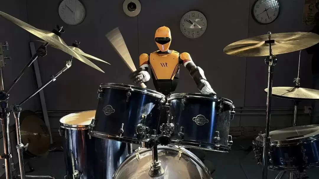 ������ѧ�Ƴ�ȫ�����Ȼ����ˣ�����ǿ������������ǰ����