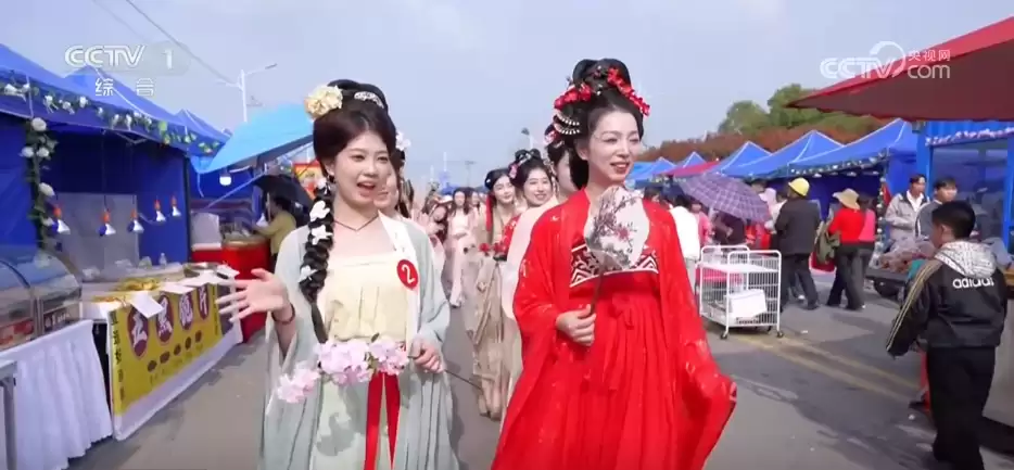 ���������·��У��������м������������Ρ������ҹ����ȫ���Ķ���