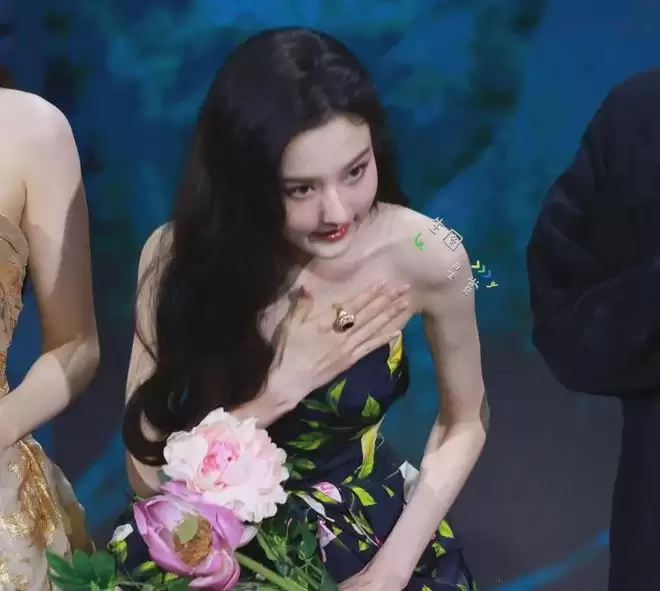 ������賿4�����ʳ������ ���ɶ�һ�첻��ʳ