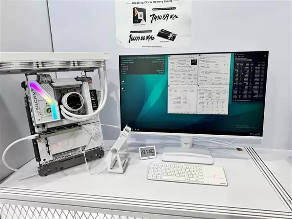 七彩虹iGame X870E白火神主板解决SSD与GPU带宽之争 七彩虹iGame X870E白火神主板解决SSD与GPU带宽之争
