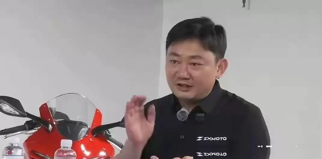 ��Խ˥������ѩ���𣺹���Ħ�м���·��������֮��